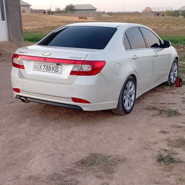 Chevrolet Epica LT 2011, oq marvarid, holati yaxshi — 4