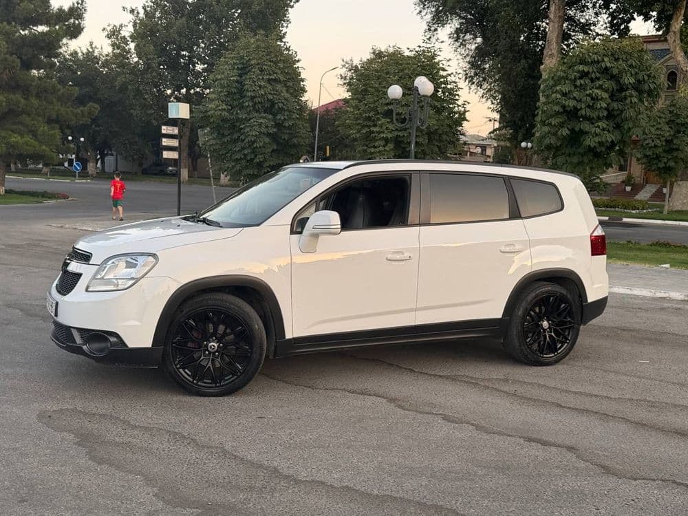 Chevrolet Orlando — 4
