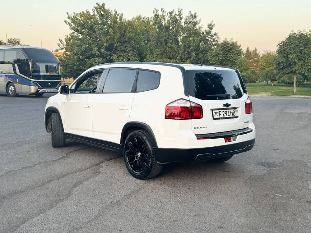 Chevrolet Orlando — 5