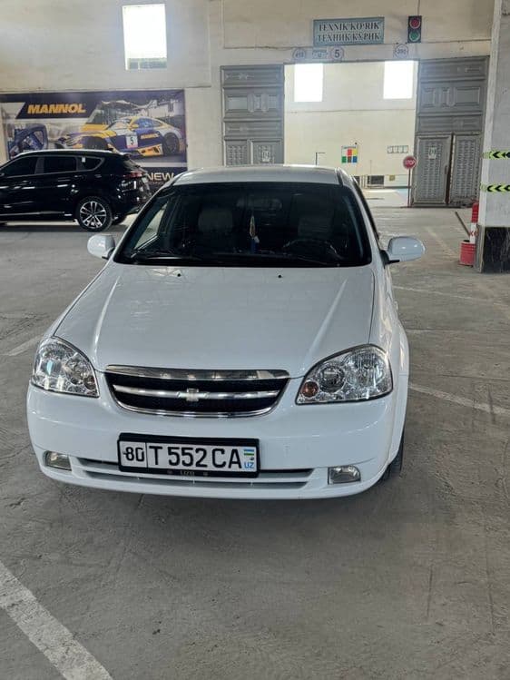 Lacetti 1.8 2011 — 1