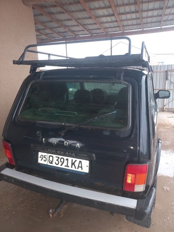 Lada niva sotiladi — 2