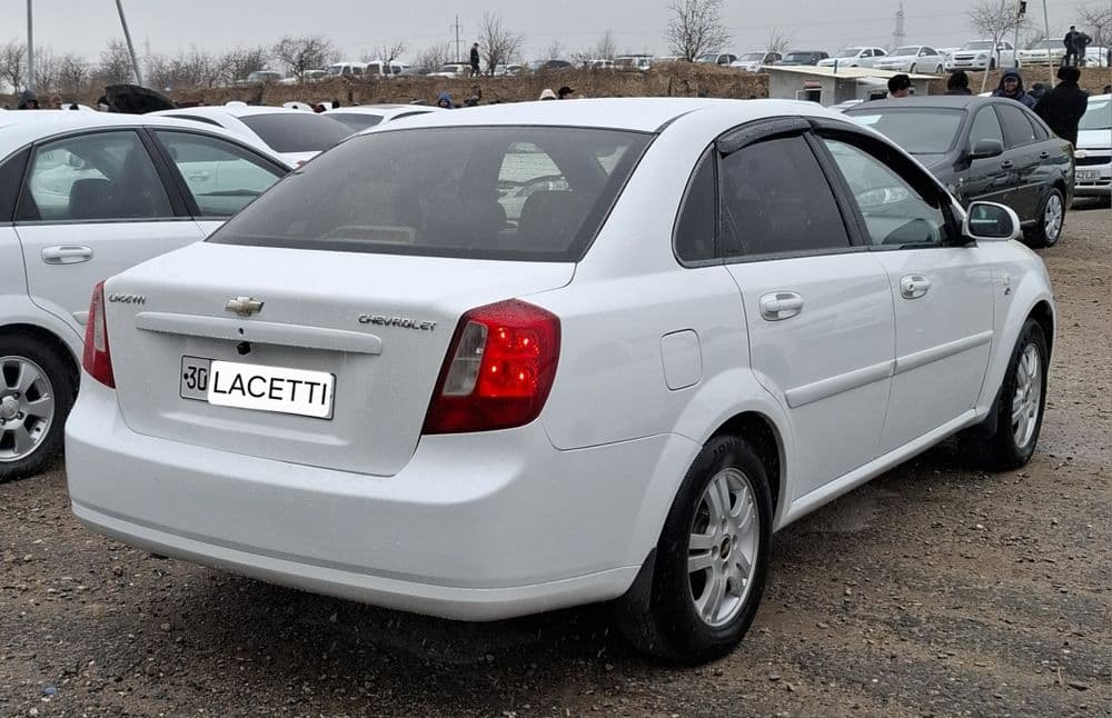 Chevrolet Lacetti  2011 года выпуска — 4