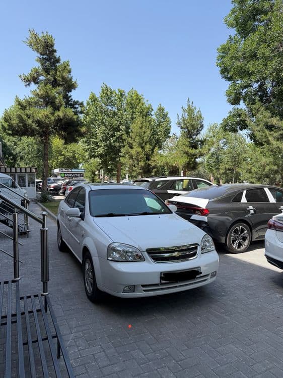 Lacetti Lasetti 1.6 avtamat 180.000 km