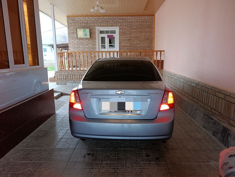 Lacetti sendan 1.8 — 2