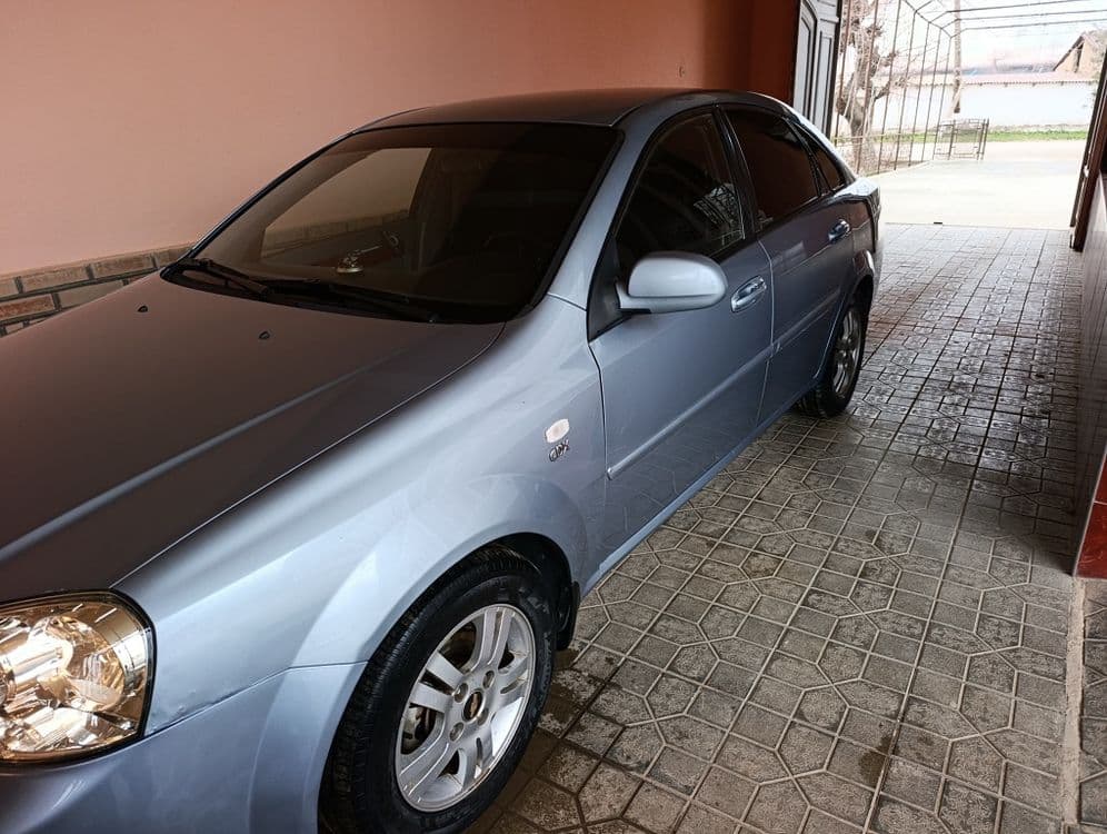 Lacetti sendan 1.8 — 5