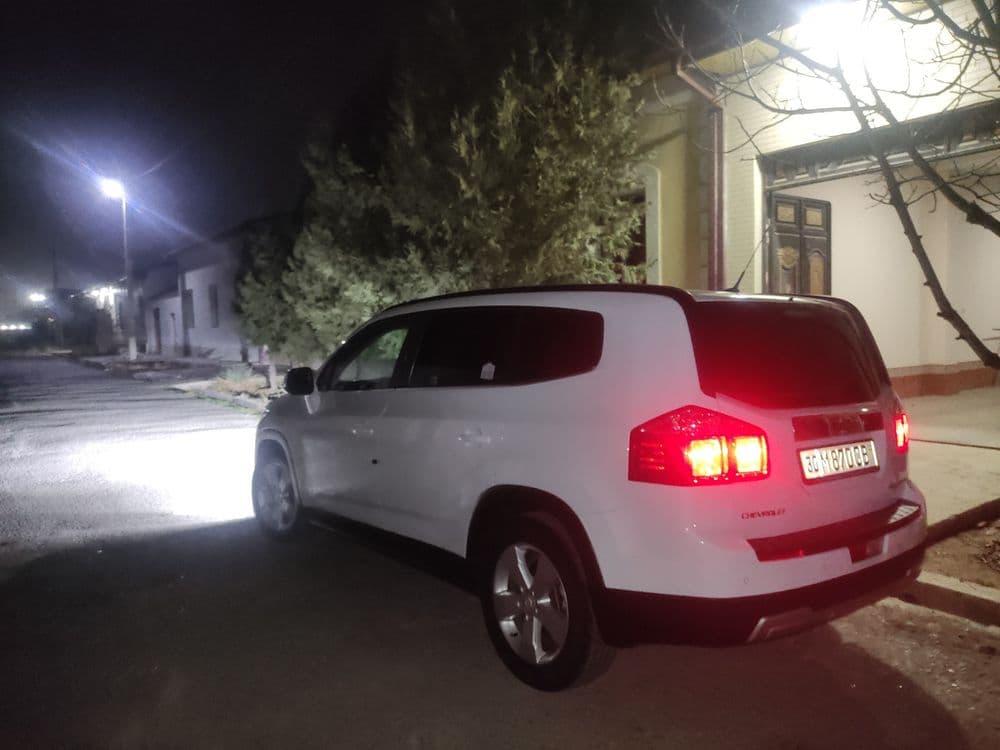 Chevrolet Orlando — 5