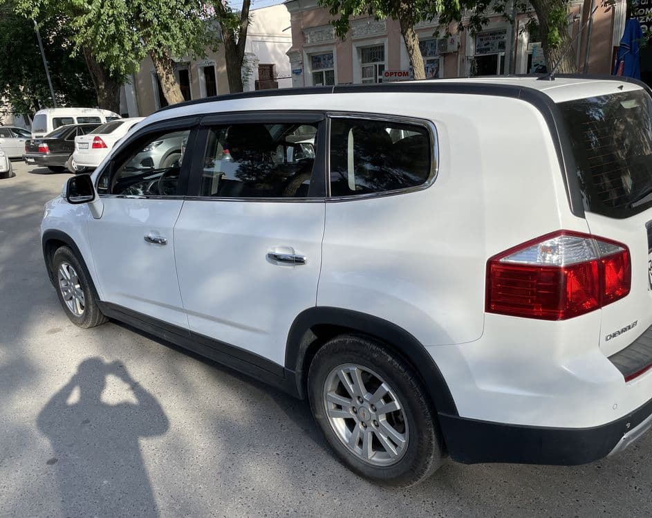 Chevrolet Orlando — 4