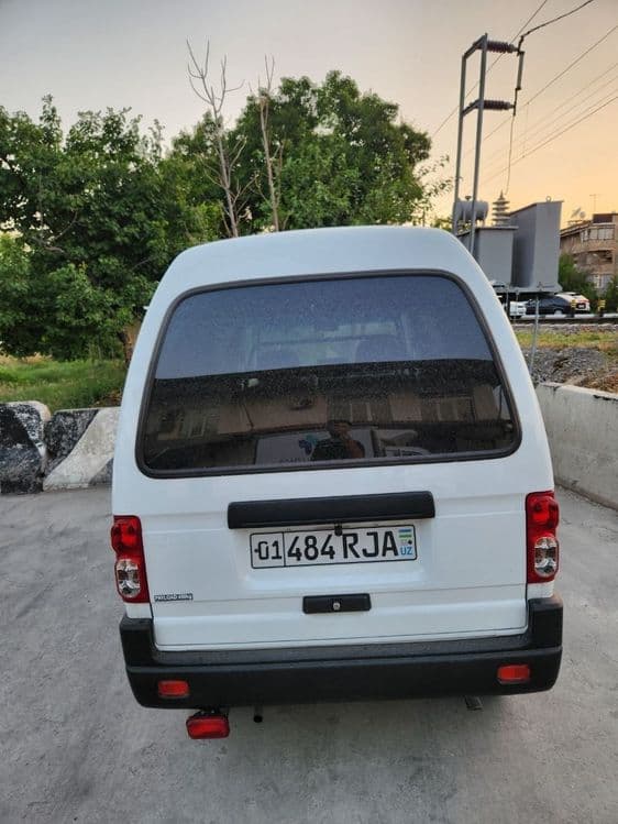 Damas van 2025 . — 3