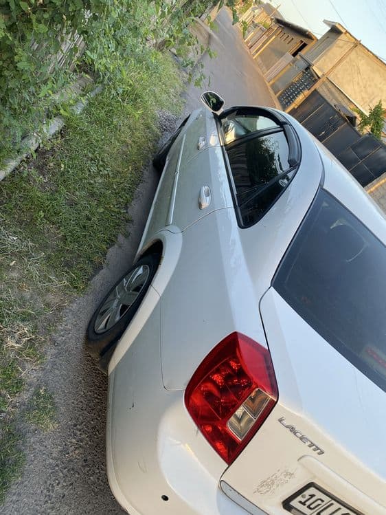 Lacceti 1.8 2 позиция sedan — 4