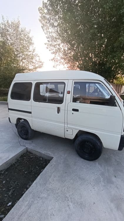 Дамас  2003 сотилад — 2