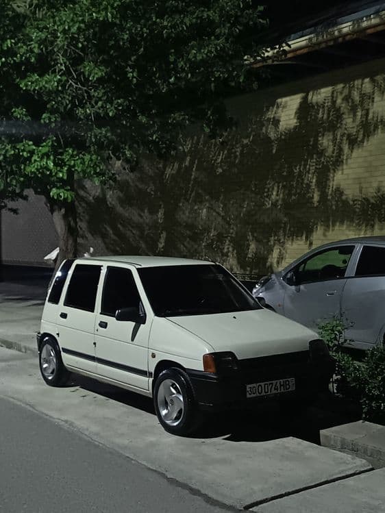 Tiko sotaladi holati ideal 2001 yil 4 yumshoq yangi balon qo'yilgan — 5