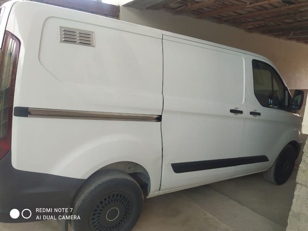 Ford transit custom — 4