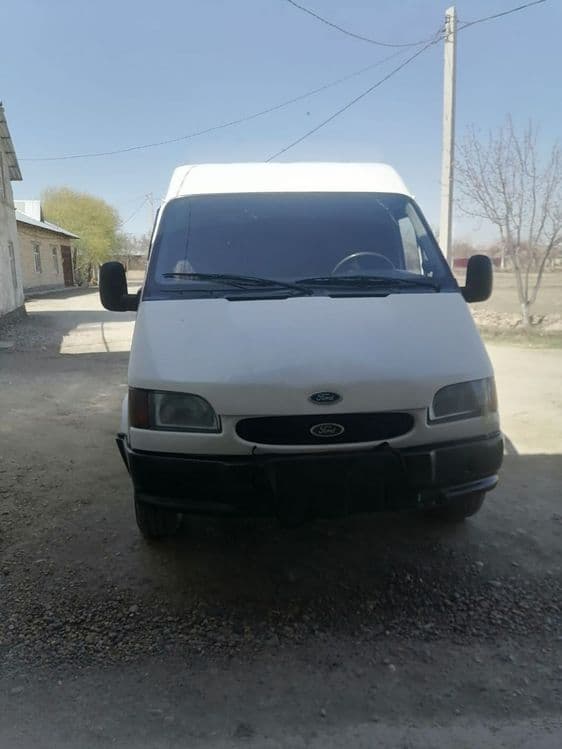 Ford gurzavoy 1993 yil — 1
