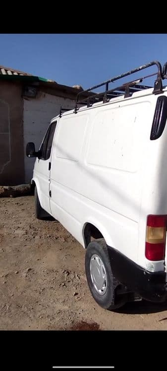 Ford transit 1998 yil remontdan chiqqan mator korobka qilingan mashina — 2