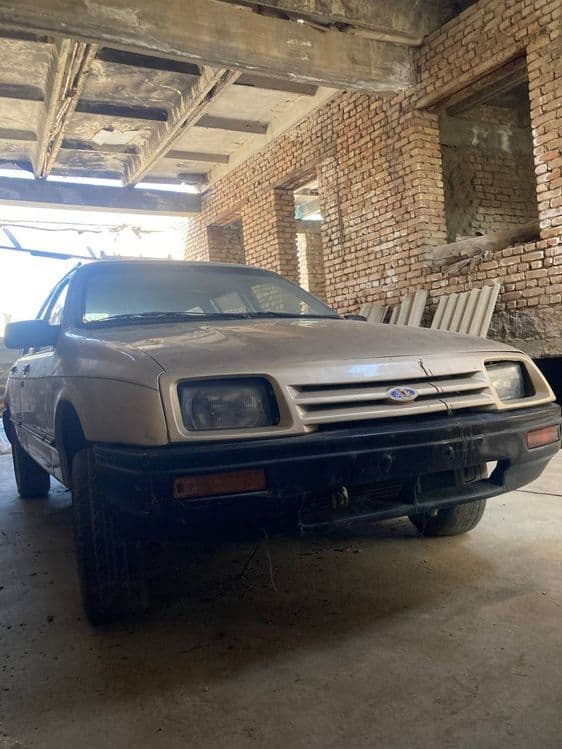 Mashina Ford yili 1986 — 2