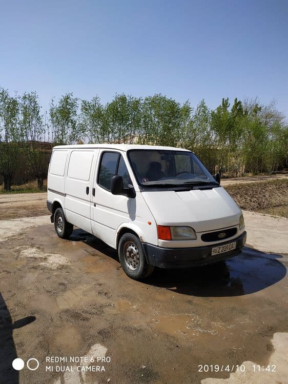 Ford sotiladi 1996 yil — 1