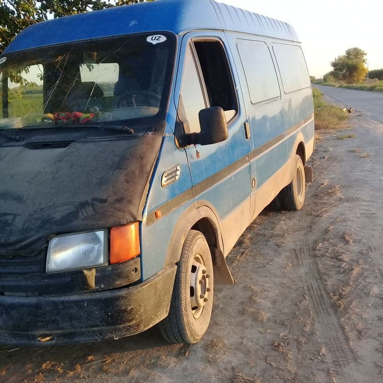 Sotiladi Ford dakumetlari bor motor remotdan chiqdi yaqinda — 2