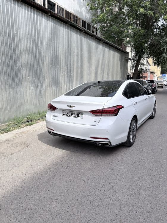 Hyundai Genesis g80 — 3