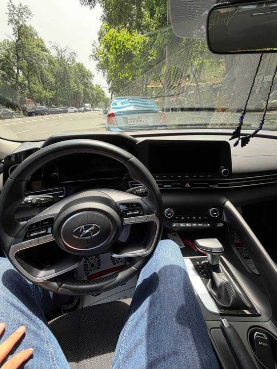 Продаю Hyundai Elantra 2021 — 3
