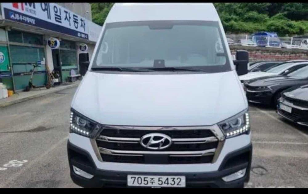 Hyundai Solati 15 o‘rinli Luxury — 1