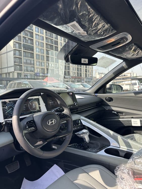 Hyundai elantra 2026 — 3