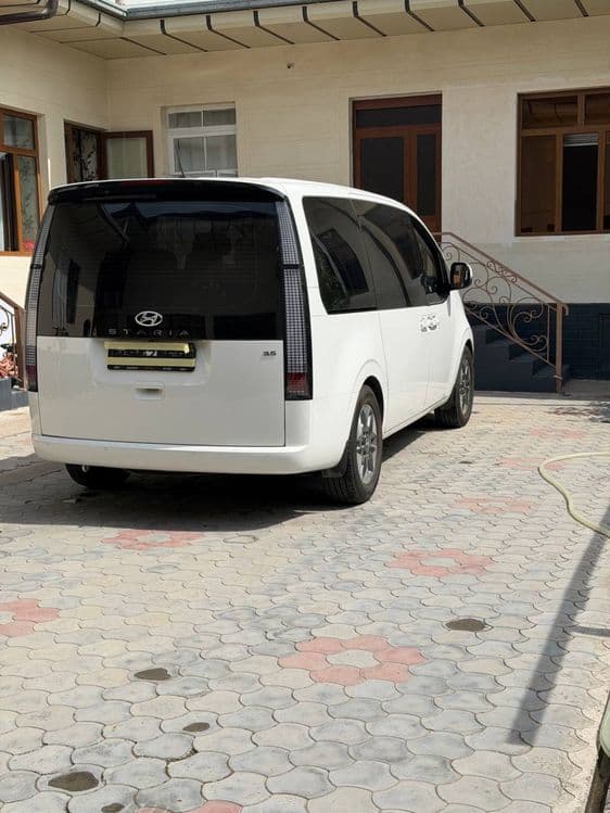 Hyundai Staria Idial holatda — 2
