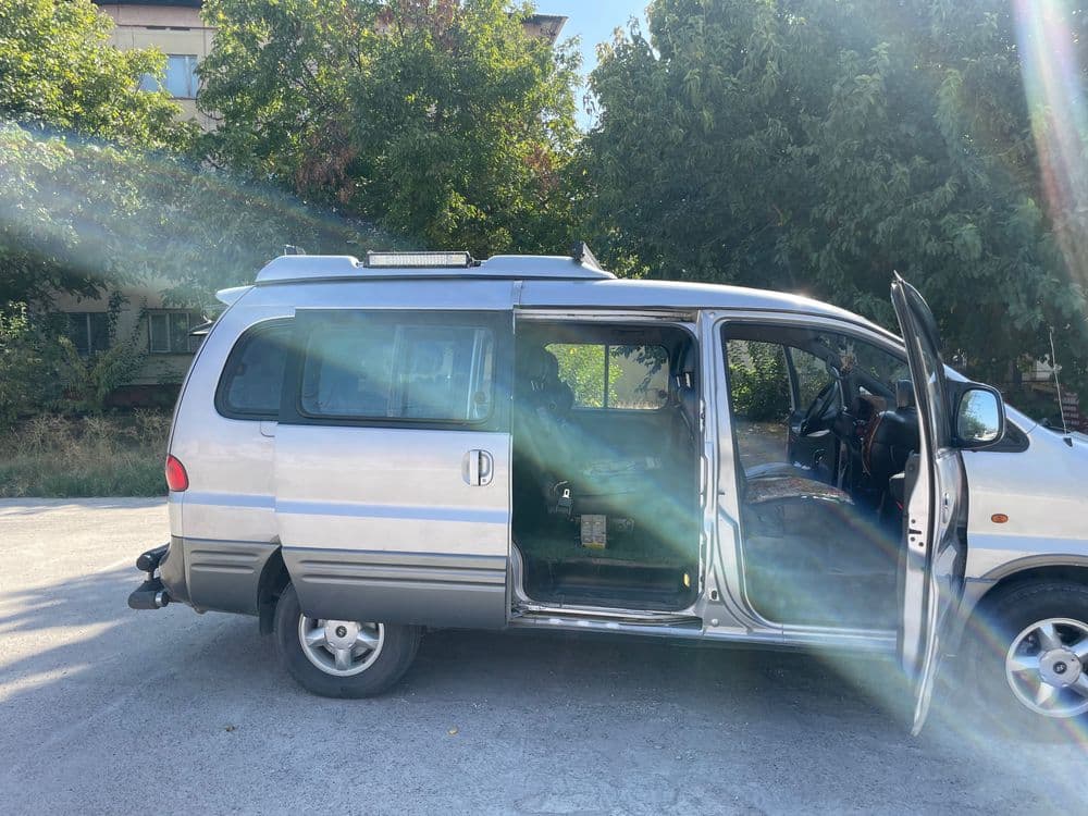 Hyundai stareks отличном состания — 2