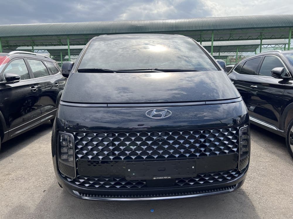 Hyundai staria 2022 год — 1