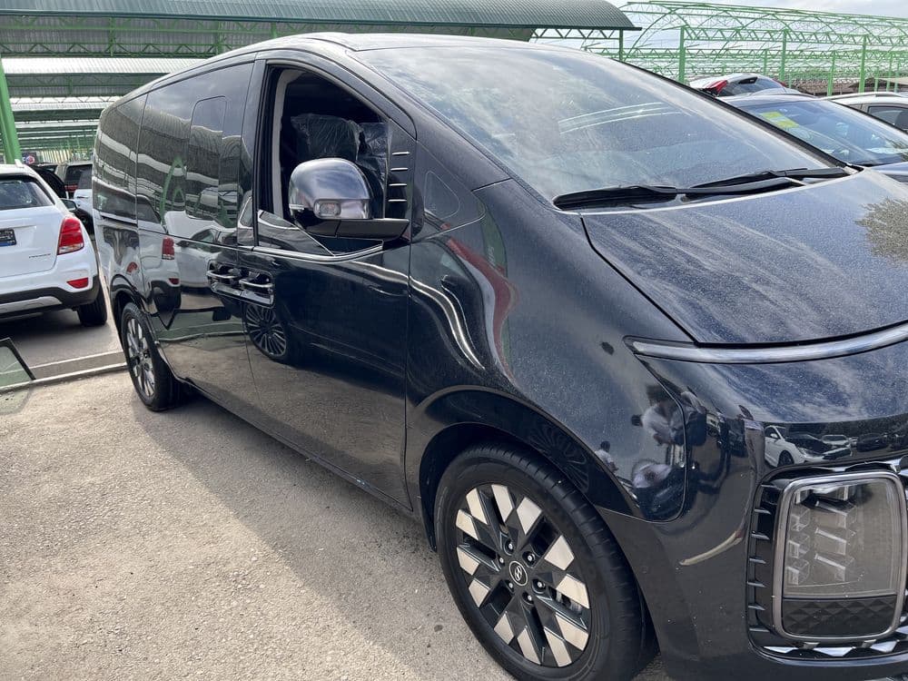 Hyundai staria 2022 год — 2