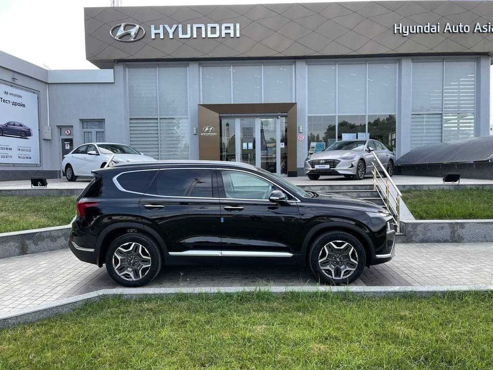Hyundai Santa Fe High Tech 2023  в наличии — 2