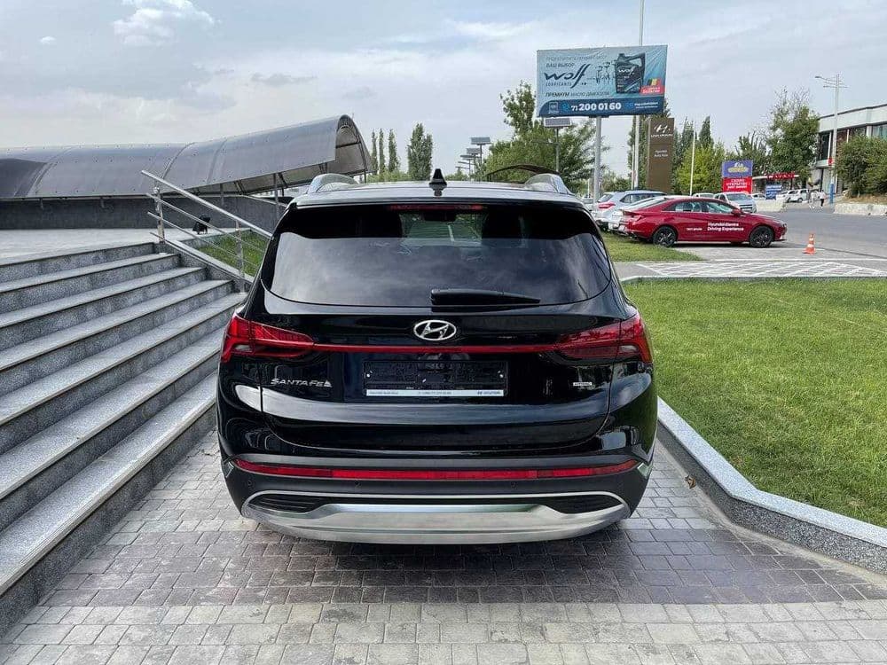 Hyundai Santa Fe High Tech 2023  в наличии — 5