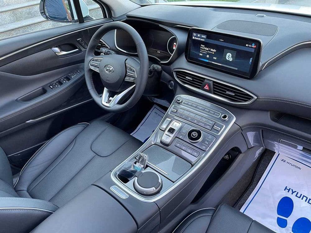 Hyundai Santa Fe High Tech 2023  в наличии — 8