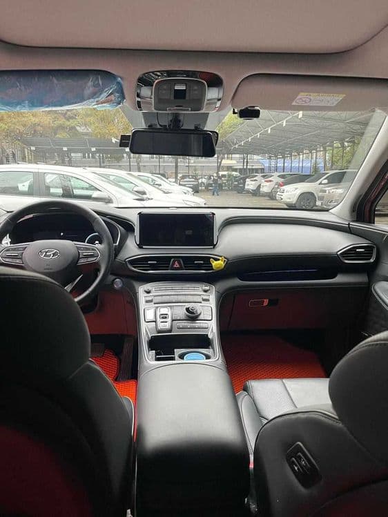 Продаётся автомобиль Hyundai Santa Fe — 4