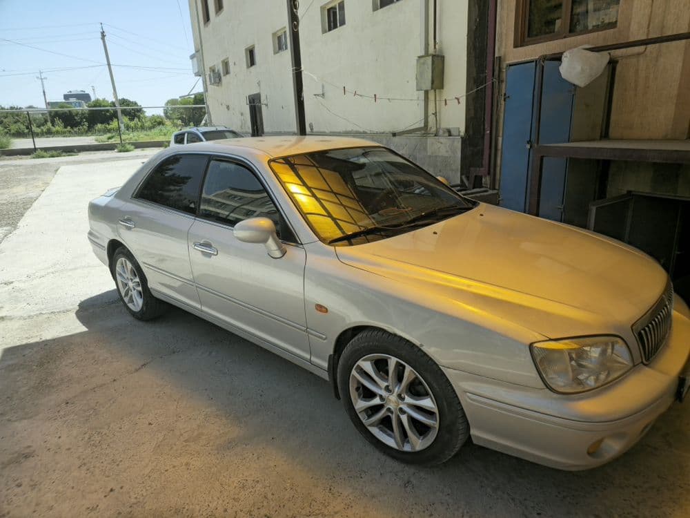 Hyundai Grandeur — 2