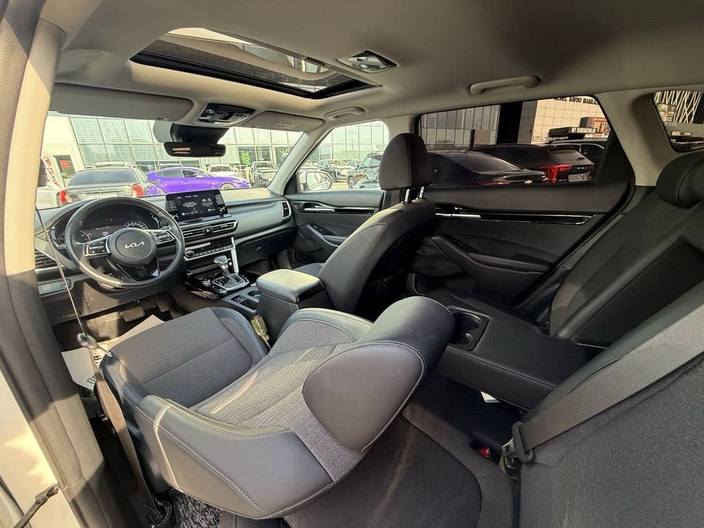 Kia Seltos Prestige — 3