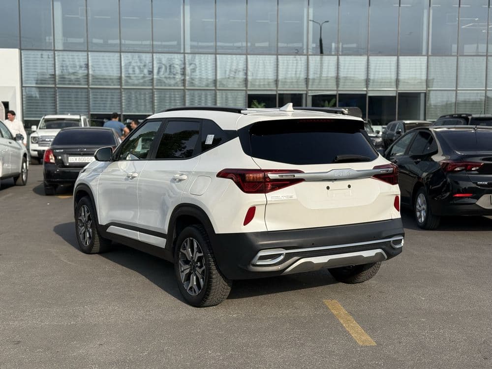 Kia Seltos Prestige — 4