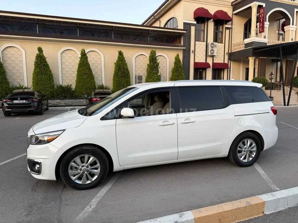 Продаётся Kia Sedona 2016 — 2