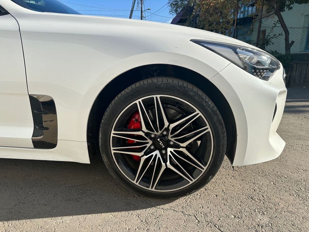 Киа стингер 3.3 TWIN TURBO — 3