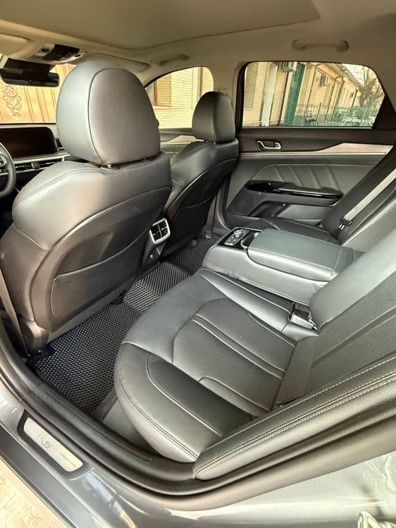 Kia K5 Full Premium salonda 540 millionligi — 8