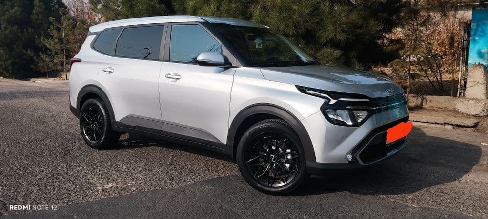 Arendaga kia carens boshiga 10.000 $ bersa qogani kelishamiz — 1