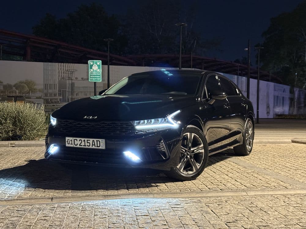 Kia K5 2023 Bez luk — 1