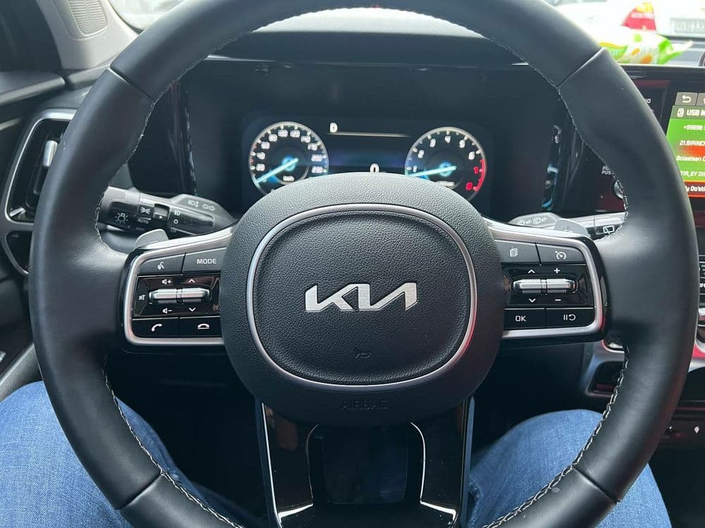 Kia sorento full — 4