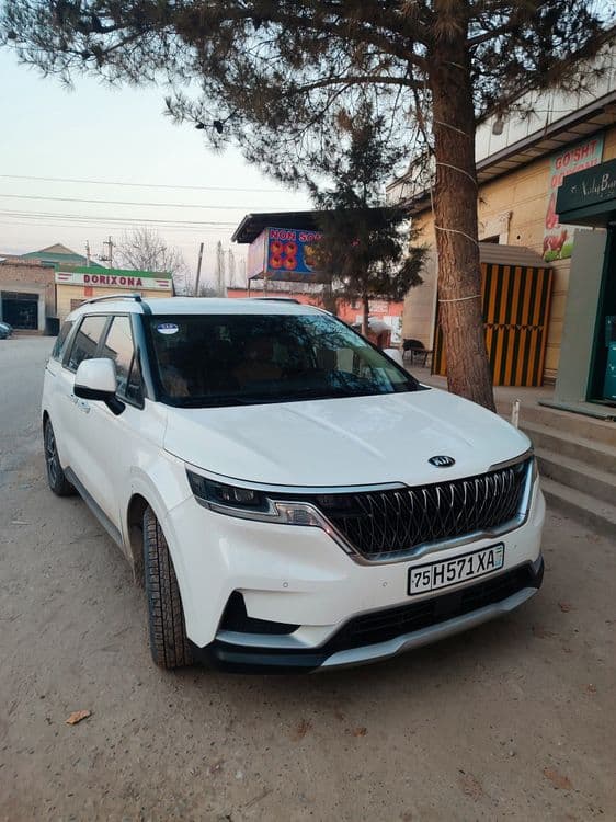 KIA carnival 2021 — 1
