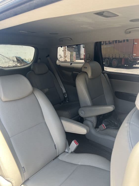 Kia Carnival 2019 — 5