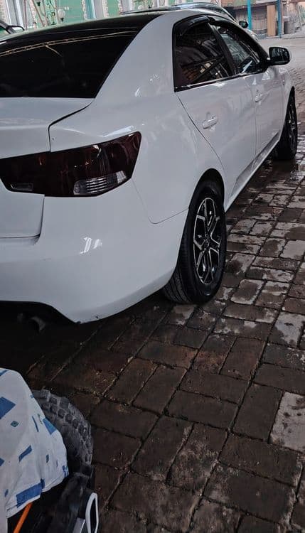 Kia Forte inamarka — 4