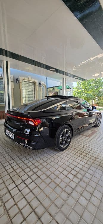 Kia K5 sotiladi GT line + — 3