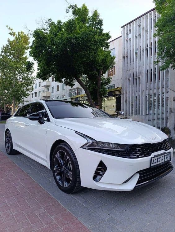 Kia k5 avtomat 2023 — 2
