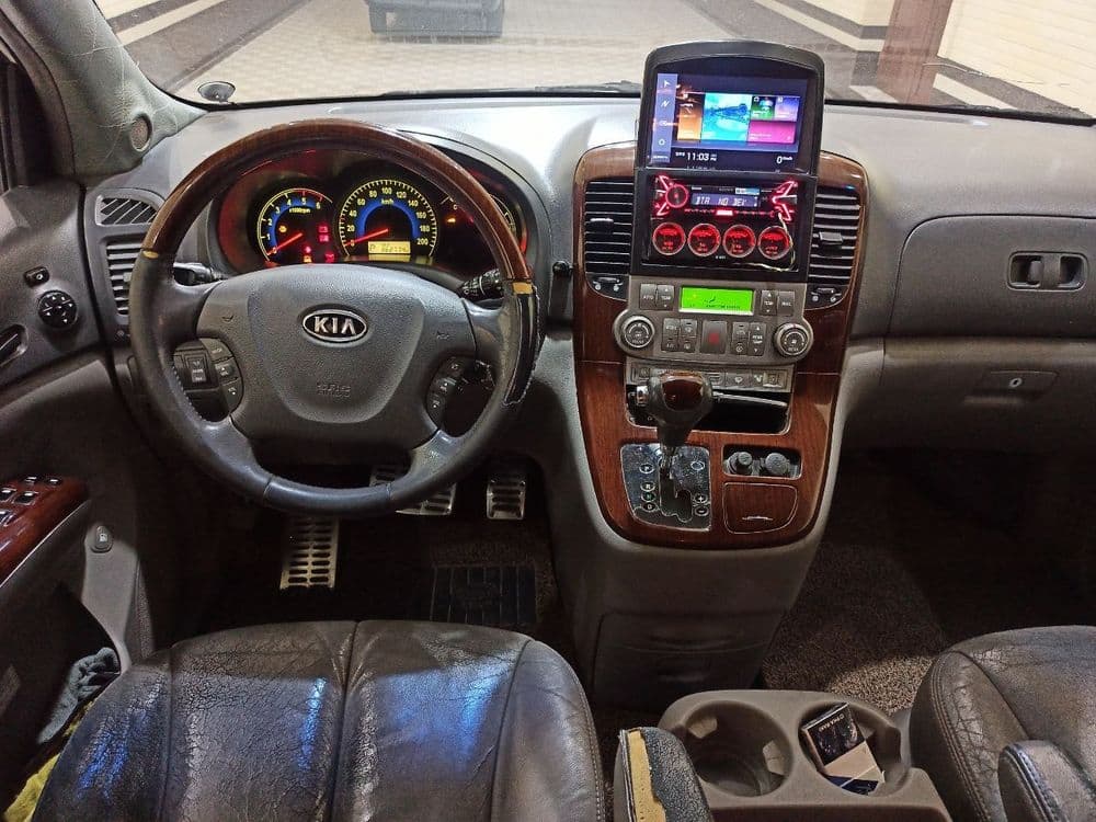 Kia Carnival 2007 — 8