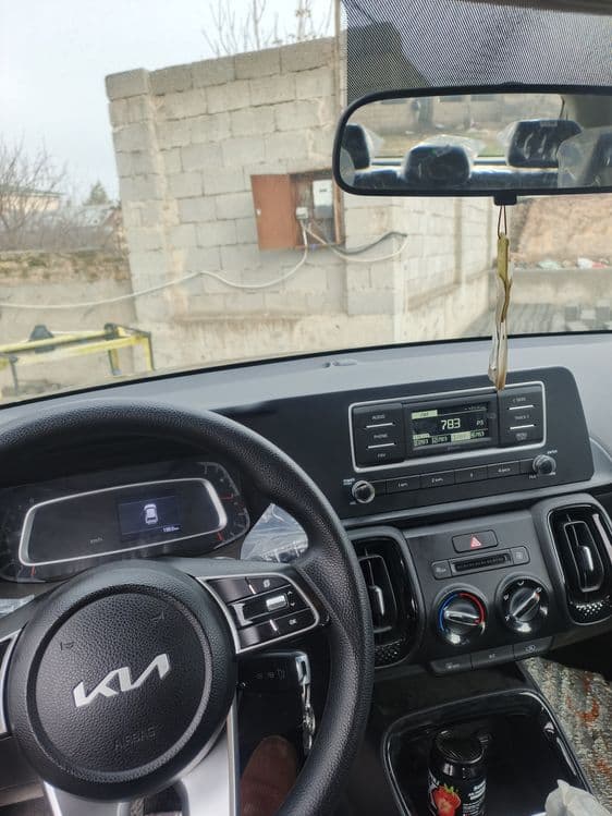 Kia sonet 2024 chorniy akula — 5