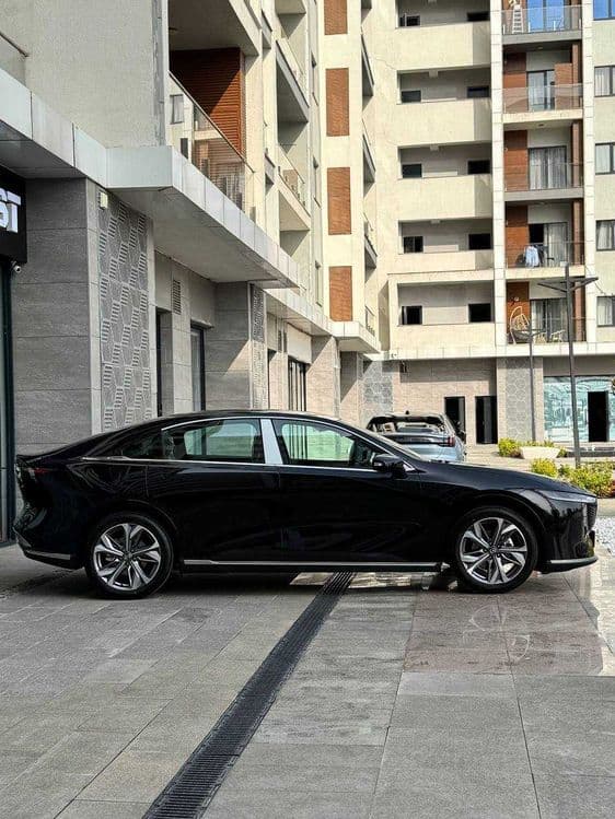 Mazda ez6 2025 гибрид — 5